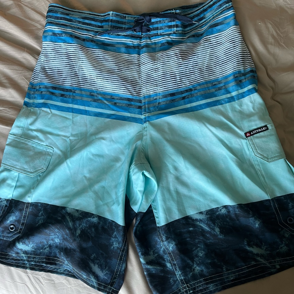 Men’s Airwalk swim trunks. Size L. Green, blue, and grey.